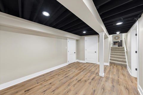 Tiny photo for 525 N Clarendon Avenue, Lombard, IL 60148 (MLS # 12748127)