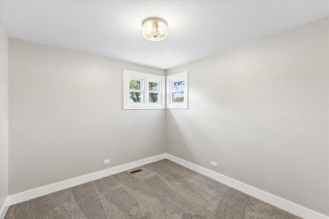 Tiny photo for 525 N Clarendon Avenue, Lombard, IL 60148 (MLS # 12748127)