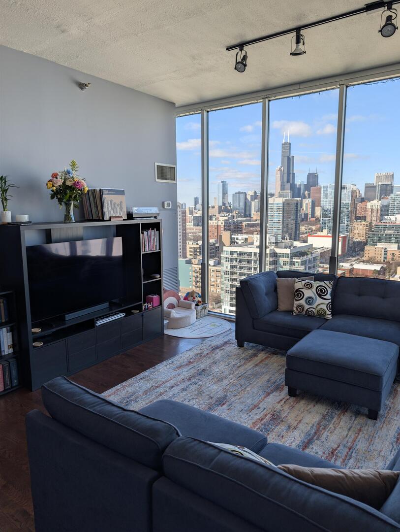 1720 S Michigan Avenue 2201