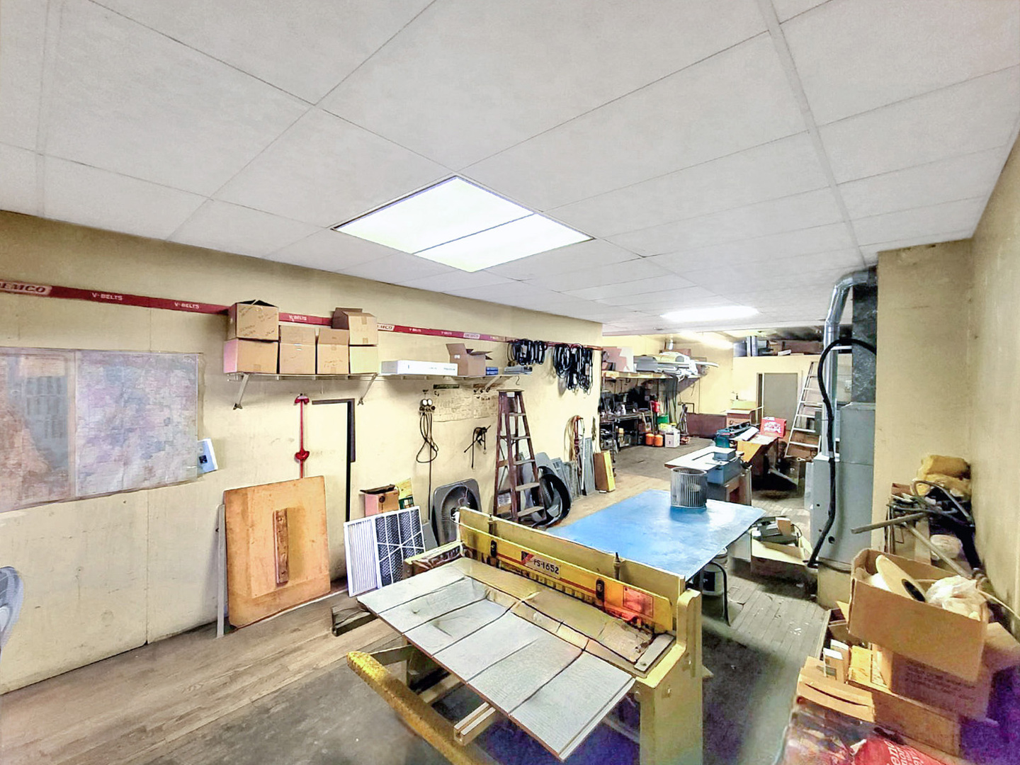 10050 S Ewing Avenue