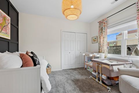 Tiny photo for 3141 N Racine Avenue #3, Chicago, IL 60657 (MLS # 12620835)