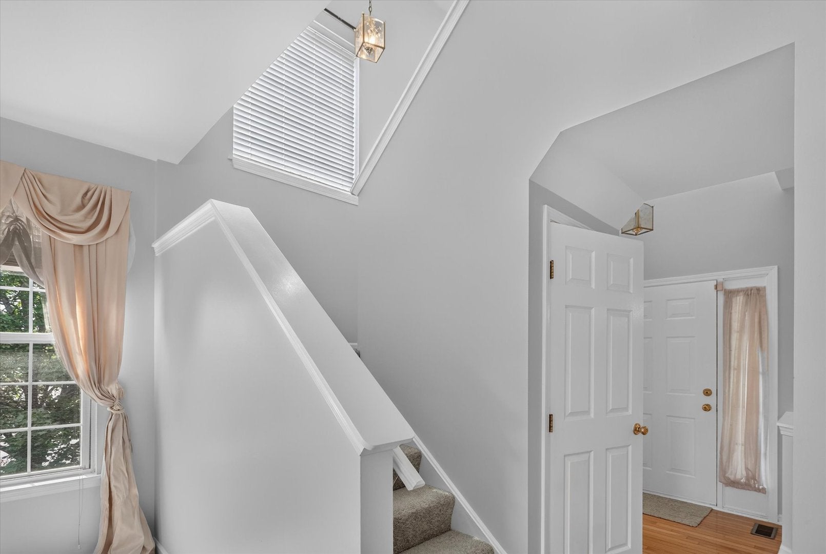 533 CHERRY HILL Court