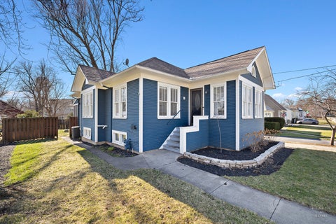 Tiny photo for 381 Douglas Avenue, Crystal Lake, IL 60014 (MLS # 12670114)