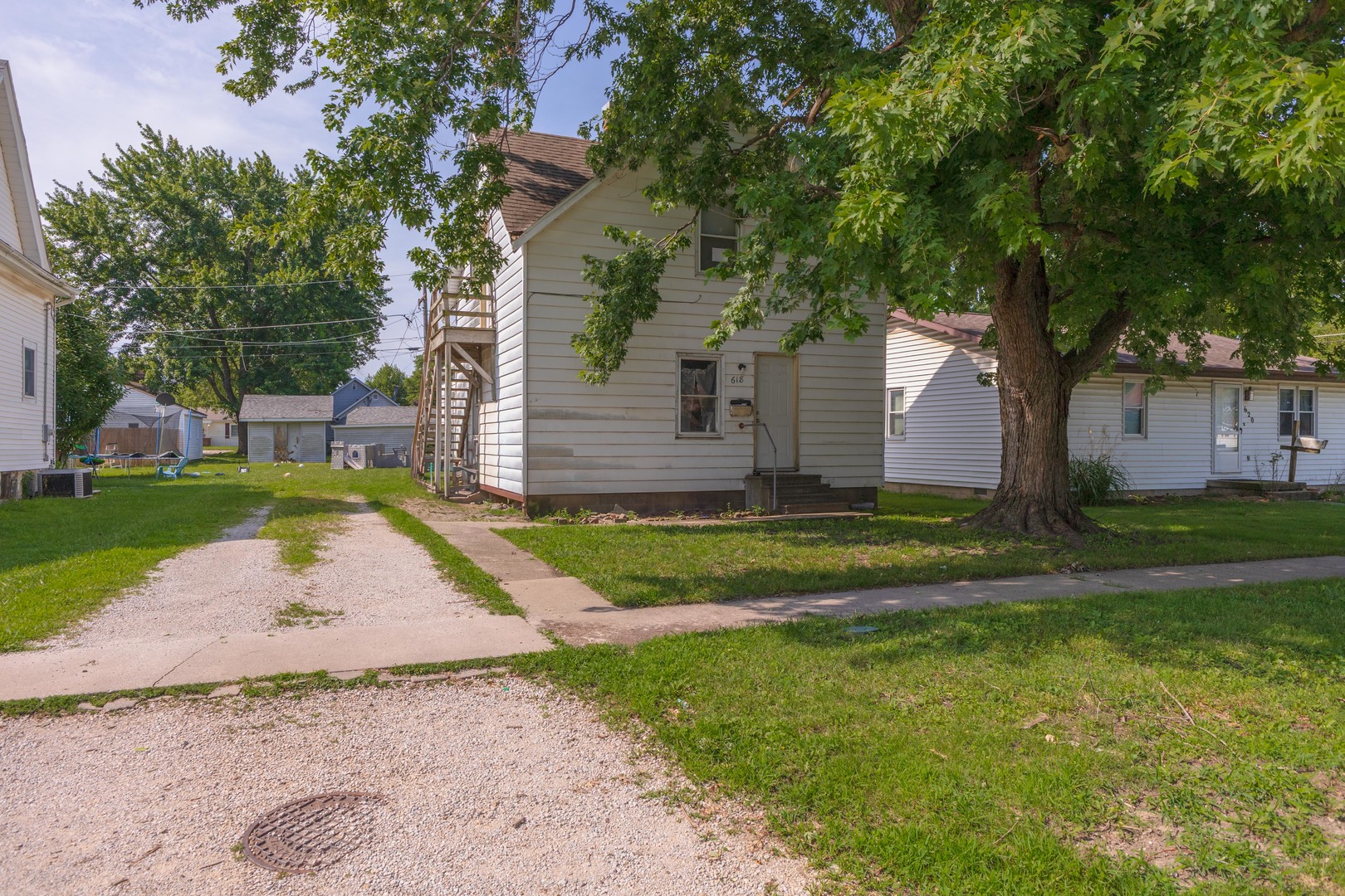 618 W Sherman Avenue