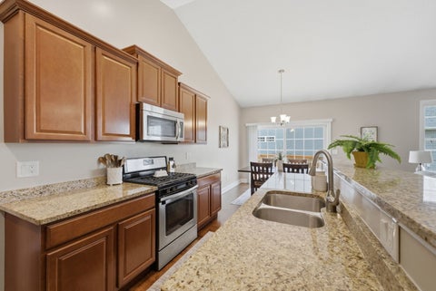 Tiny photo for 63 Cobblestone Lane, Leclaire, IA 52753 (MLS # 12740299)