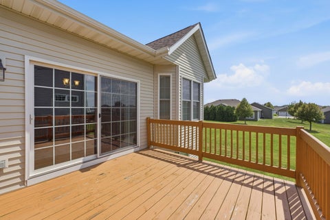 Tiny photo for 63 Cobblestone Lane, Leclaire, IA 52753 (MLS # 12740299)