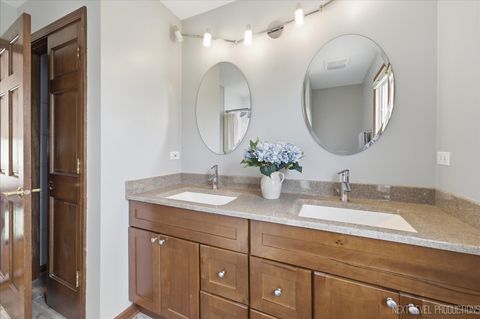 Tiny photo for 1872 Jahns Drive, Wheaton, IL 60189 (MLS # 12613239)