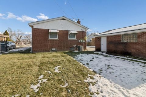 Tiny photo for 430 N Arquilla Drive, Chicago Heights, IL 60411 (MLS # 12521193)