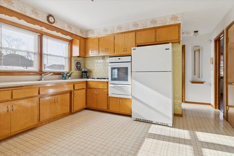Tiny photo for 430 N Arquilla Drive, Chicago Heights, IL 60411 (MLS # 12521193)