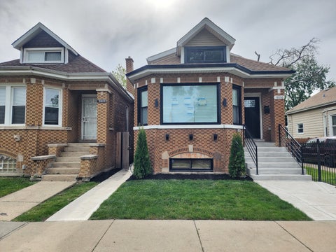 Photo of 8816 S Laflin Street, Chicago, IL 60620 (MLS # 12658878)