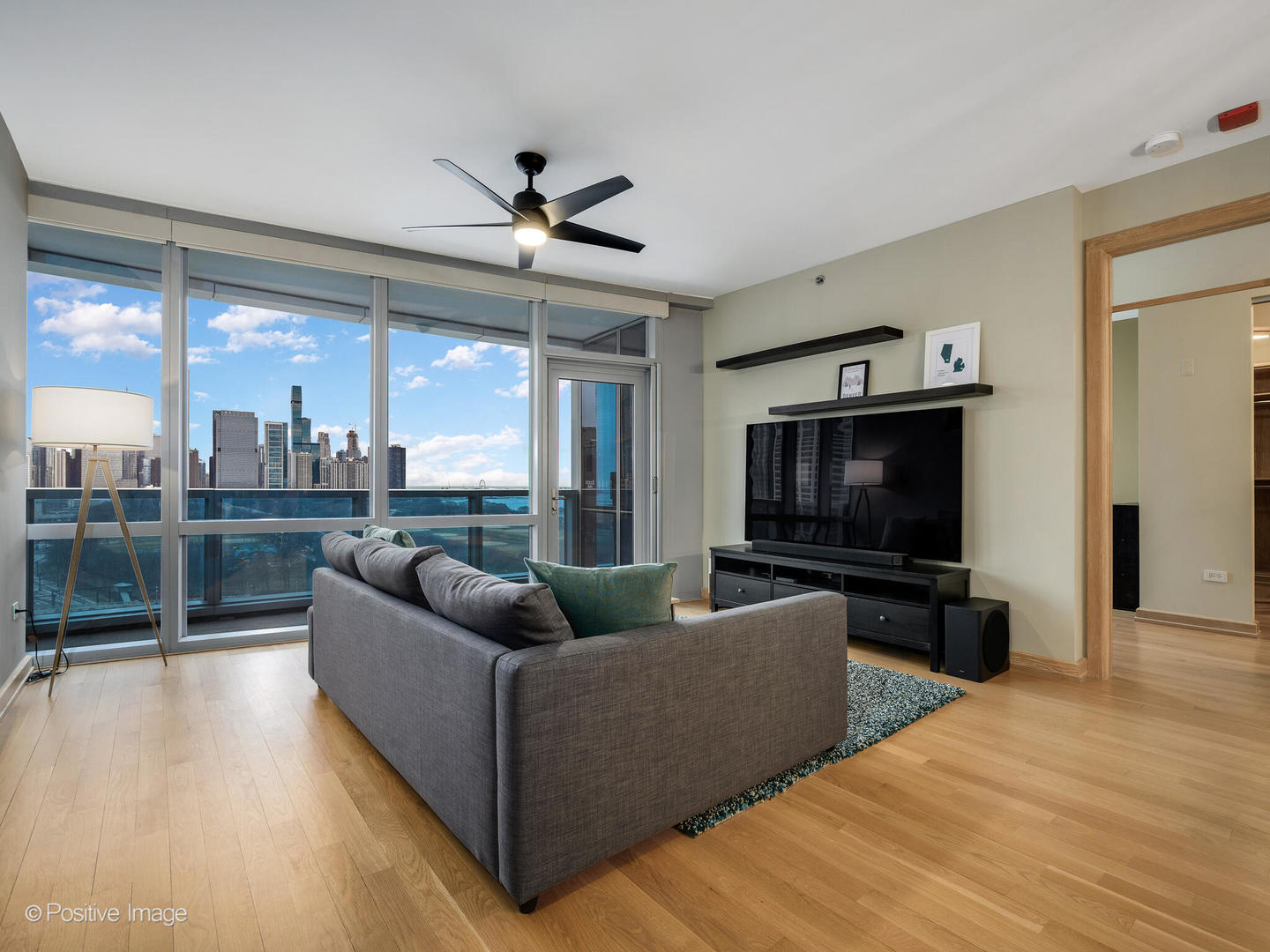 1211 S Prairie Avenue 1305