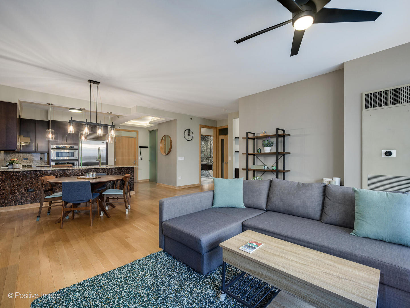 1211 S Prairie Avenue 1305