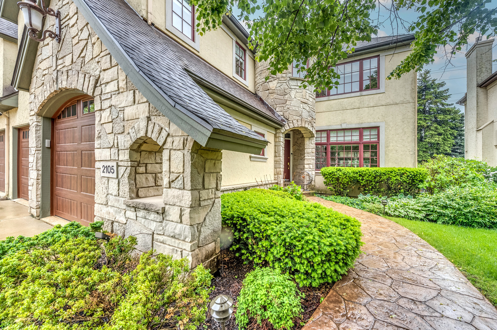 2105 Lillian Lane