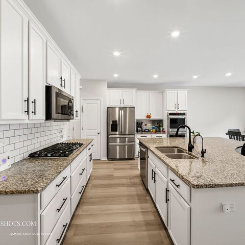 Tiny photo for 534 Watercress Drive, Aurora, IL 60504 (MLS # 12525024)