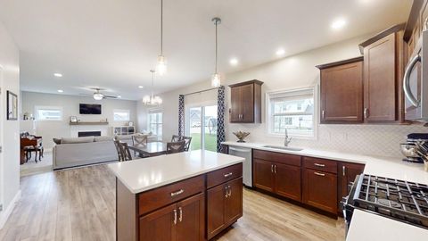 Tiny photo for 1604 Oliger Drive, Mahomet, IL 61853 (MLS # 12607763)