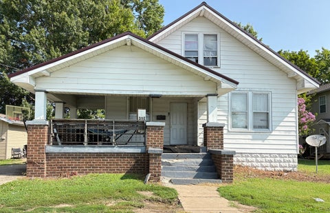 Photo of 310 E Hester Street, Carbondale, IL 62901 (MLS # 12728403)
