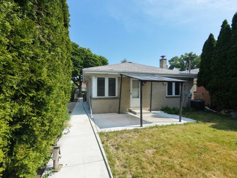 Tiny photo for 4605 Jerome Avenue, Skokie, IL 60076 (MLS # 12734725)