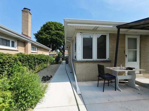 Tiny photo for 4605 Jerome Avenue, Skokie, IL 60076 (MLS # 12734725)