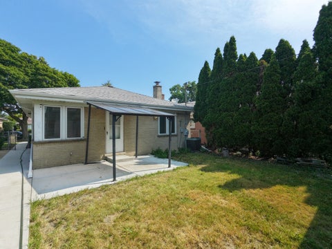 Tiny photo for 4605 Jerome Avenue, Skokie, IL 60076 (MLS # 12734725)