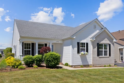 Tiny photo for 1253 Water Stone Circle, Wauconda, IL 60084 (MLS # 12714279)