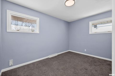 Tiny photo for 809 CIMARRON Drive, Davenport, IA 52804 (MLS # QC4269855)