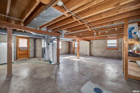 Tiny photo for 809 CIMARRON Drive, Davenport, IA 52804 (MLS # QC4269855)