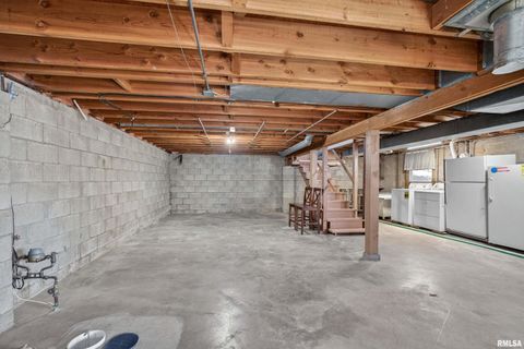 Tiny photo for 809 CIMARRON Drive, Davenport, IA 52804 (MLS # QC4269855)