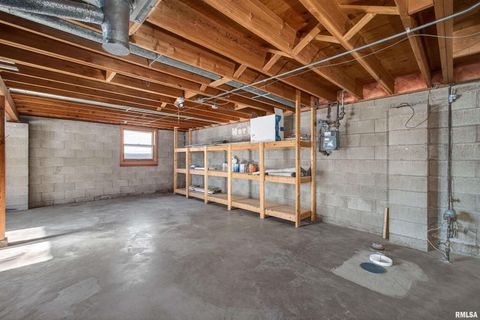 Tiny photo for 809 CIMARRON Drive, Davenport, IA 52804 (MLS # QC4269855)