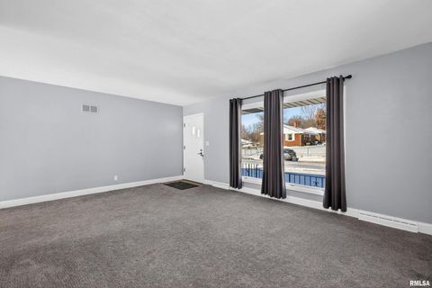 Tiny photo for 809 CIMARRON Drive, Davenport, IA 52804 (MLS # QC4269855)