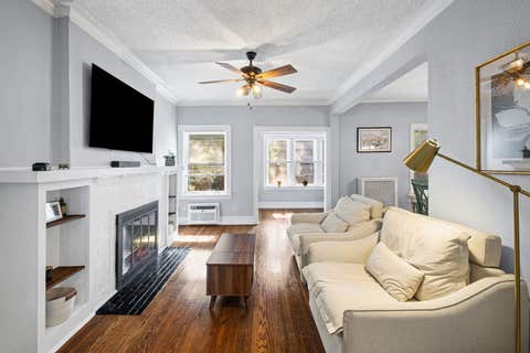 Tiny photo for 815 Lake Street #3N, Oak Park, IL 60301 (MLS # 12671233)
