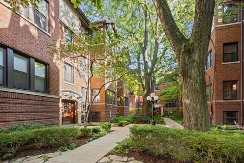 Tiny photo for 815 Lake Street #3N, Oak Park, IL 60301 (MLS # 12671233)