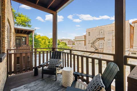 Tiny photo for 815 Lake Street #3N, Oak Park, IL 60301 (MLS # 12671233)