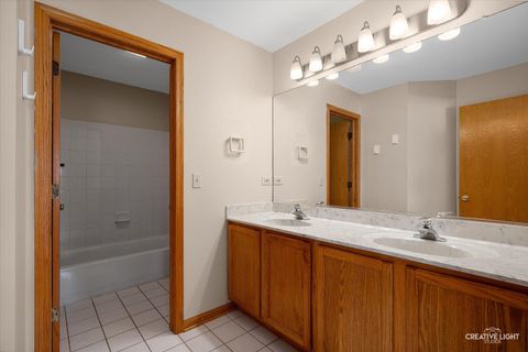 Tiny photo for 5304 Kingsbury Estates Drive, Plainfield, IL 60586 (MLS # 12407357)