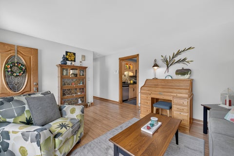 Tiny photo for 909 Shorewood Drive, Bartlett, IL 60103 (MLS # 12729626)
