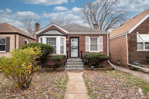 Photo of 14204 S Eggleston Avenue, Riverdale, IL 60827 (MLS # 12716979)