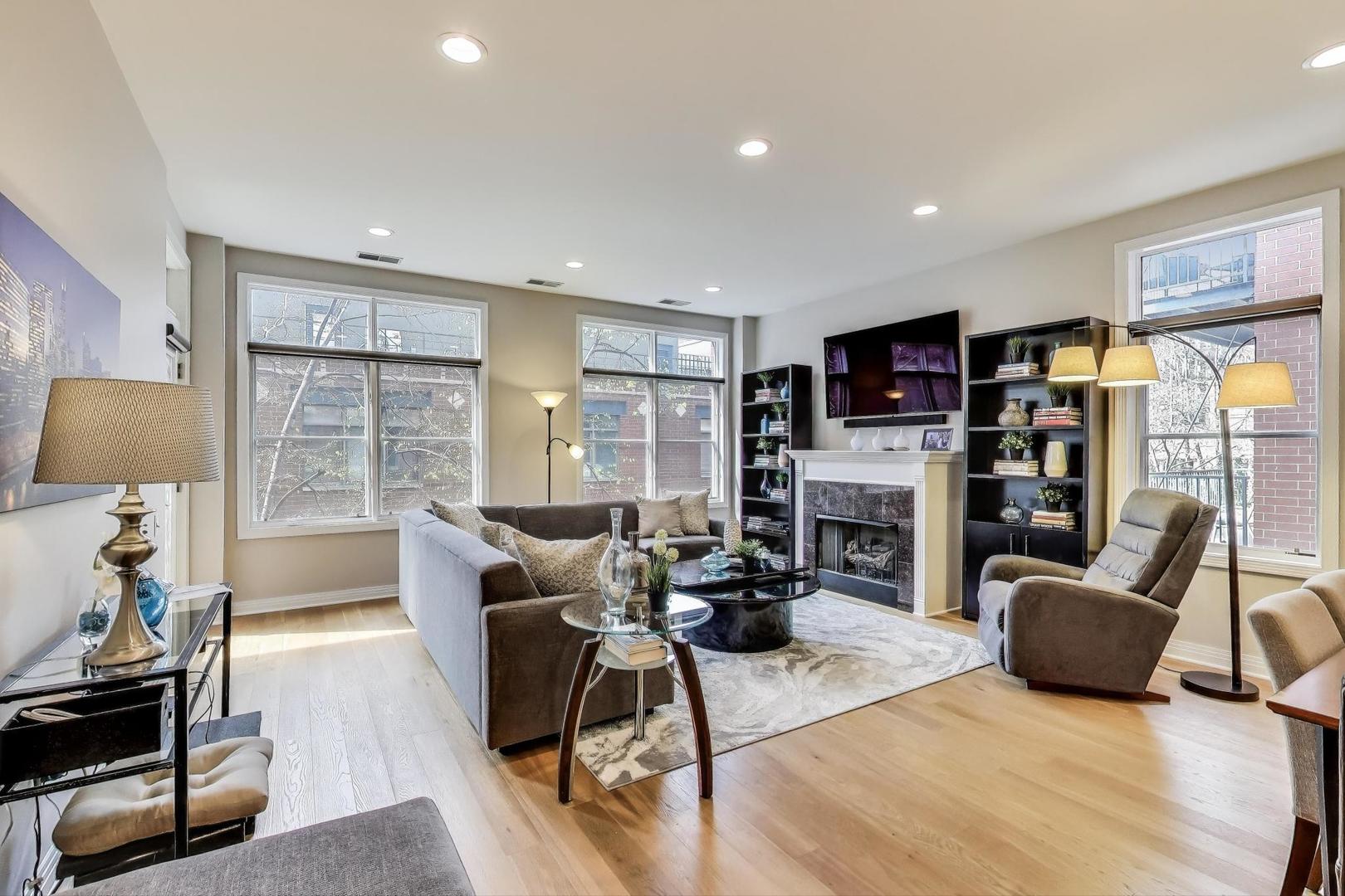 330 N CLINTON Street 308