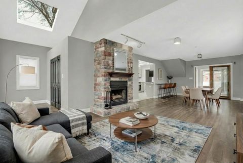 Tiny photo for 584 S 4th Avenue, Des Plaines, IL 60016 (MLS # 12555556)