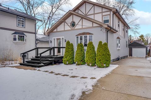 Tiny photo for 584 S 4th Avenue, Des Plaines, IL 60016 (MLS # 12555556)