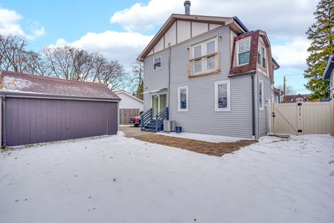 Tiny photo for 584 S 4th Avenue, Des Plaines, IL 60016 (MLS # 12555556)