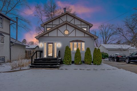 Tiny photo for 584 S 4th Avenue, Des Plaines, IL 60016 (MLS # 12555556)