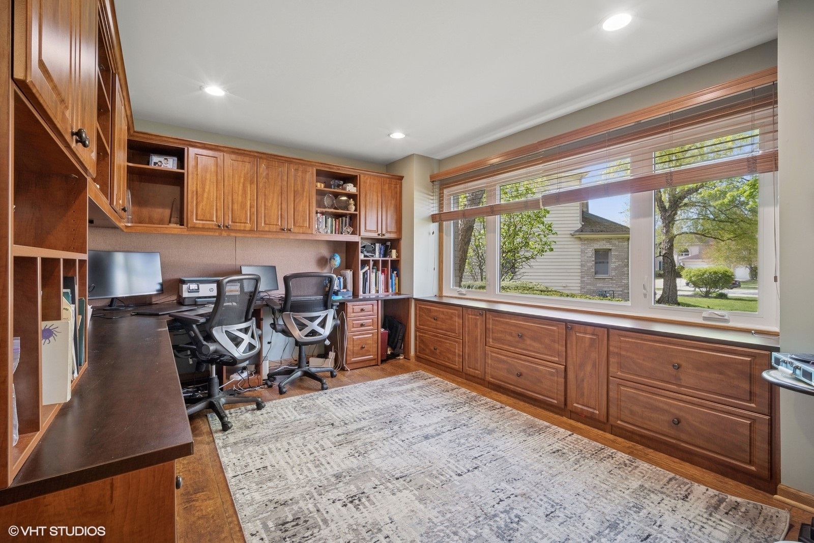 1911 Twin Oaks Court