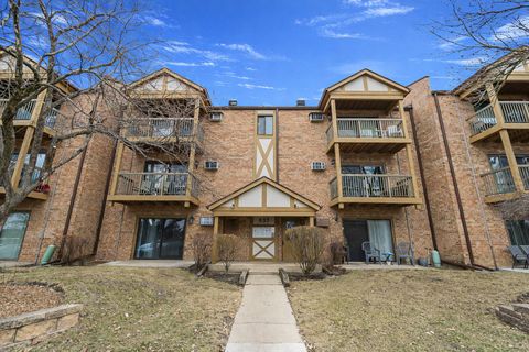 Photo of 837 S Dwyer Avenue #A, Arlington Heights, IL 60005 (MLS # 12583757)