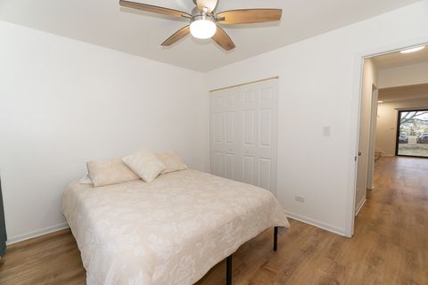 Tiny photo for 837 S Dwyer Avenue #A, Arlington Heights, IL 60005 (MLS # 12583757)