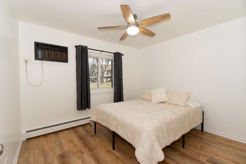 Tiny photo for 837 S Dwyer Avenue #A, Arlington Heights, IL 60005 (MLS # 12583757)