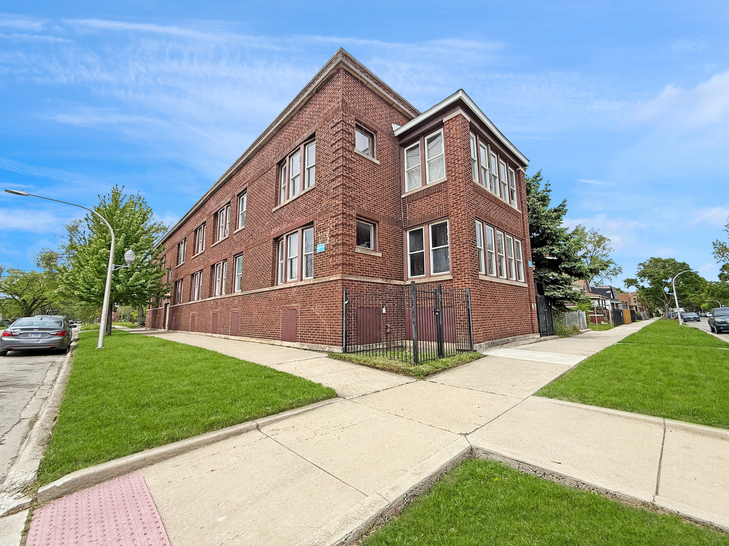1838 W 65th Street