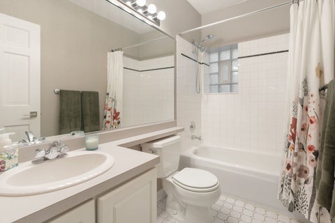 Tiny photo for 3134 N CLIFTON Avenue #3E, Chicago, IL 60657 (MLS # 12753362)
