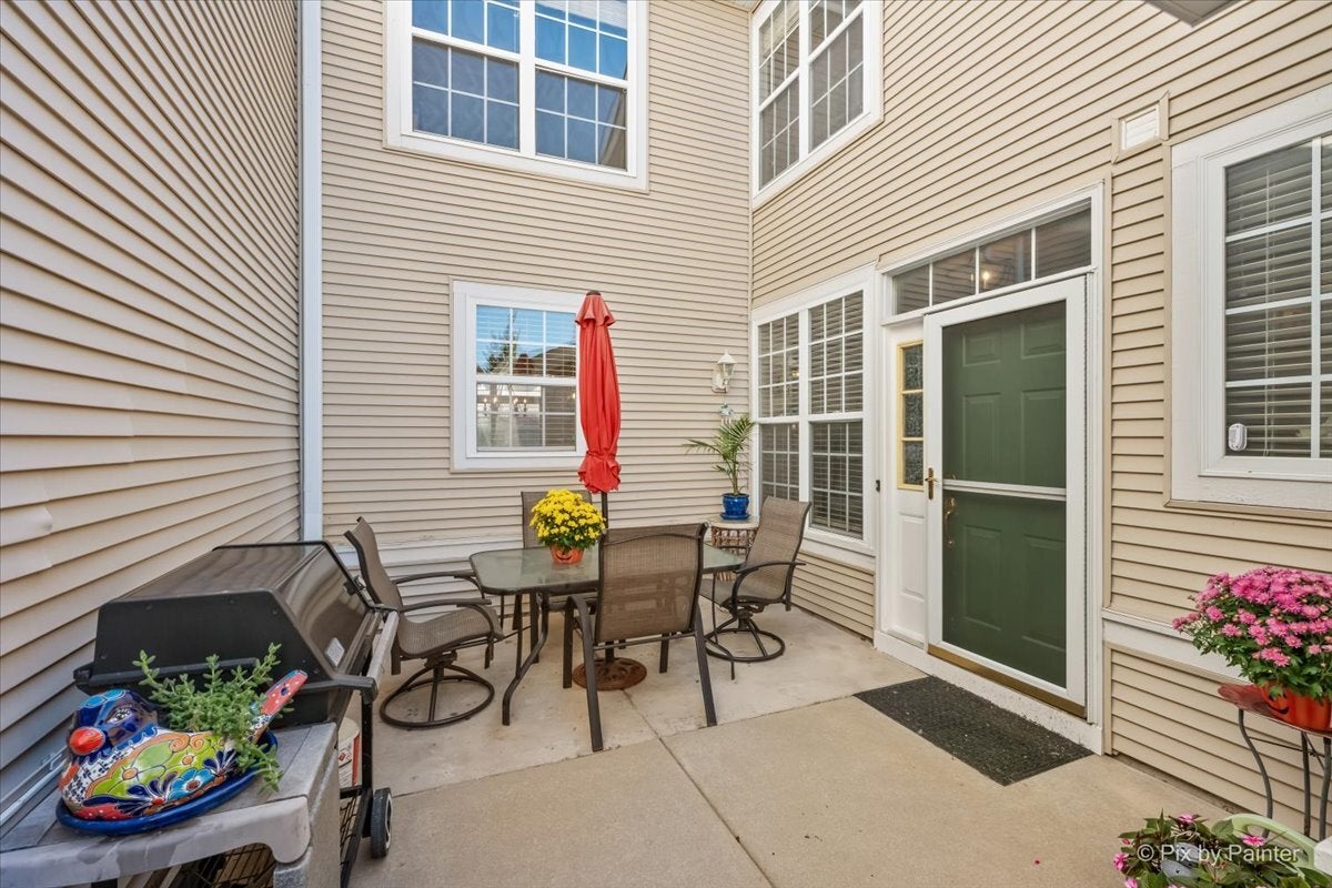 425 N Carlisle Court