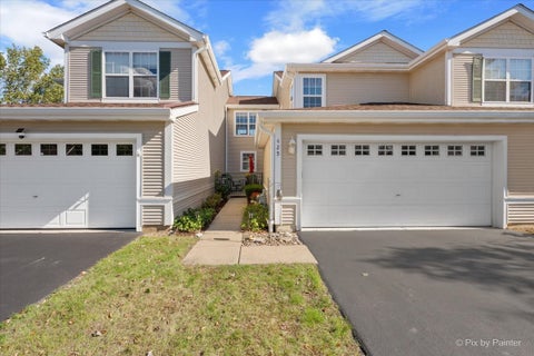 Photo of 425 N Carlisle Court, Round Lake, IL 60073 (MLS # 12781904)