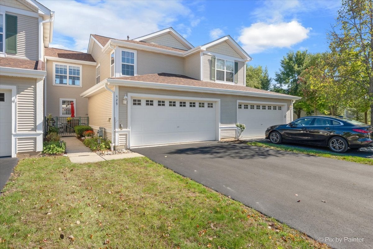 425 N Carlisle Court
