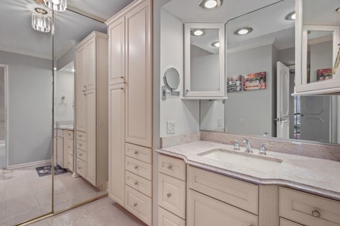Tiny photo for 260 E Chestnut Street #2904, Chicago, IL 60611 (MLS # 12769260)